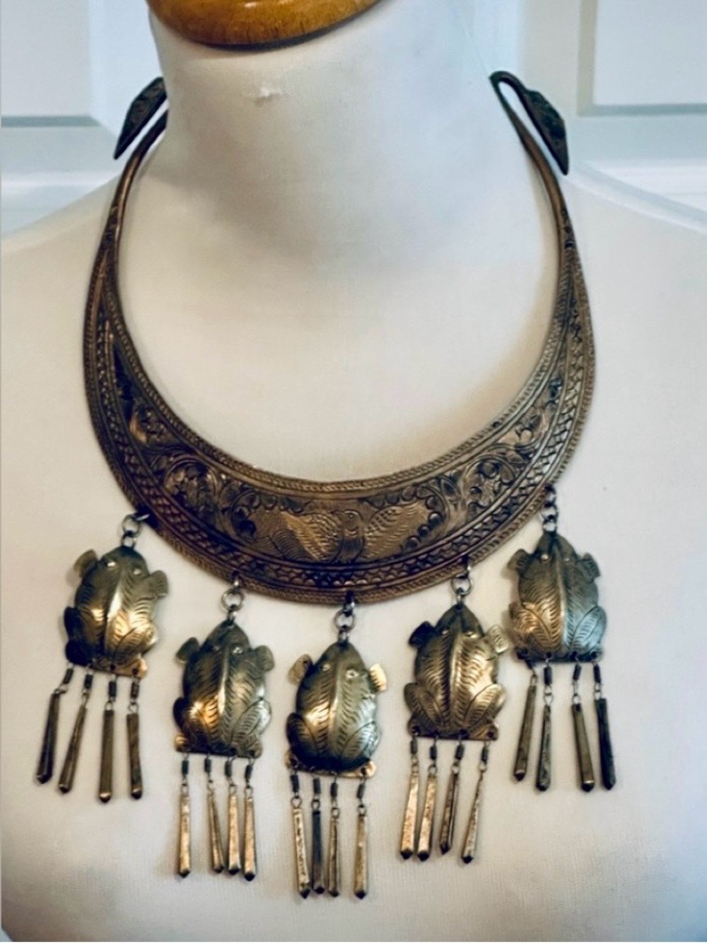 Vintage Hmong Thai Silver Frog Necklace Etched Bib w/ Toad Charms